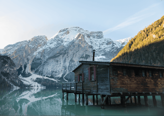 Cabaña en el Lago de Montaña